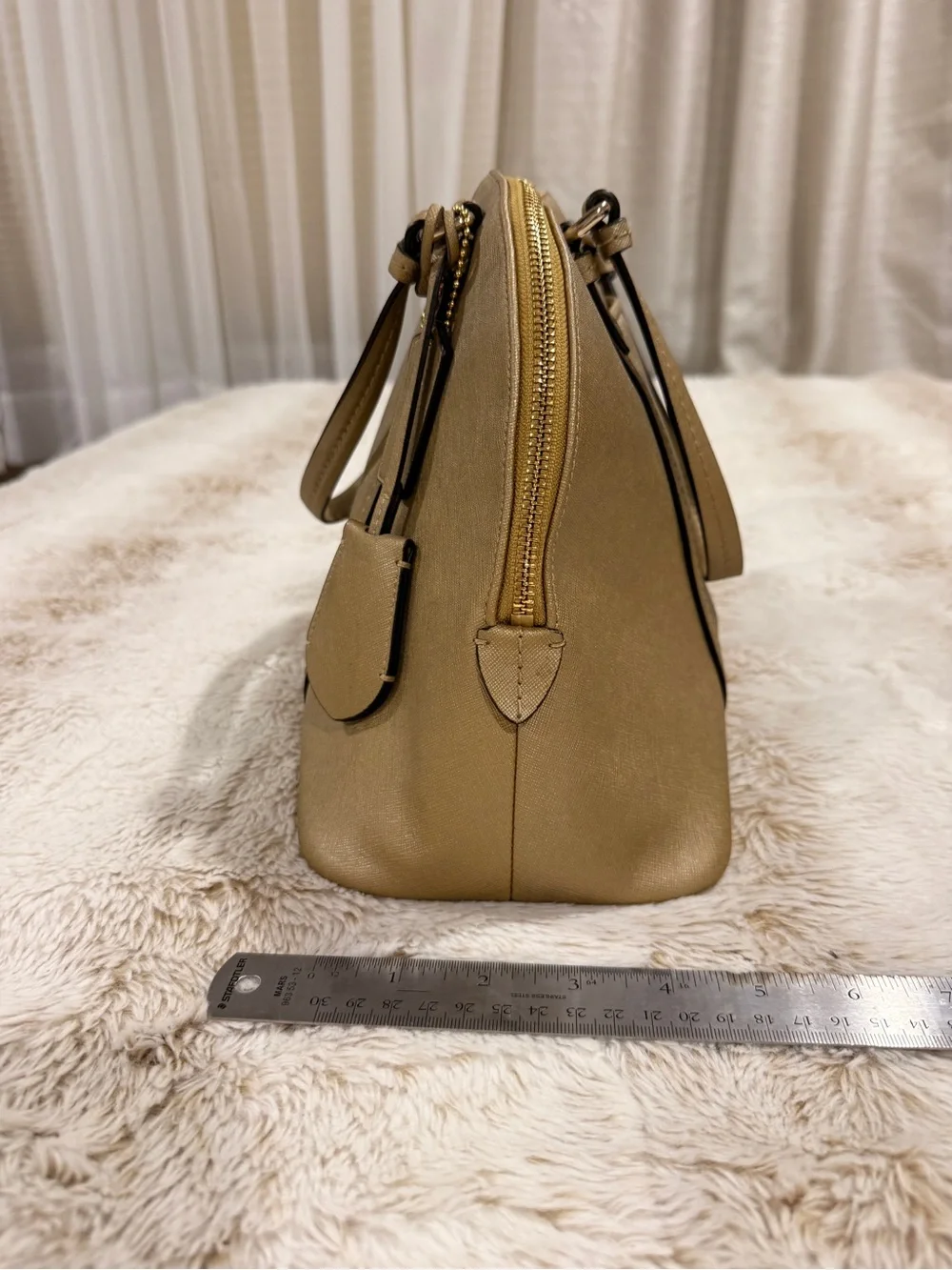 Coach beautiful structured